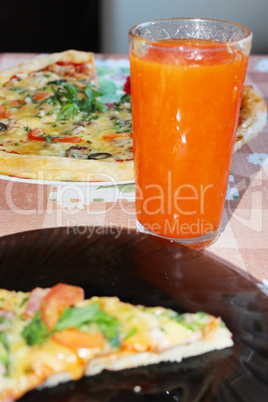 pizza with tomato juice