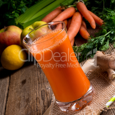 freshly squeezed carrot juice