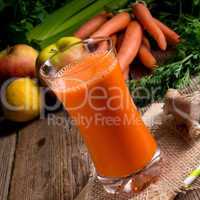 freshly squeezed carrot juice