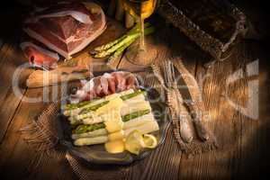 Asparagus with ham