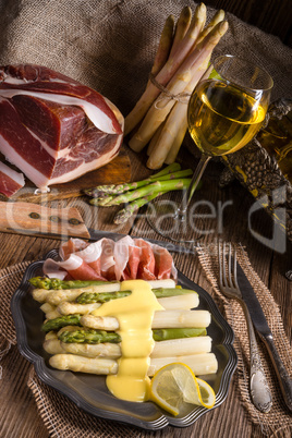 Asparagus with ham