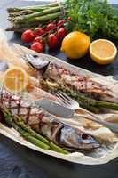 Grilled mackerel with asparagus