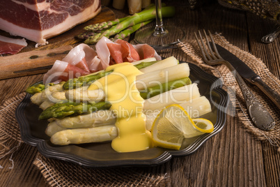 Asparagus with ham