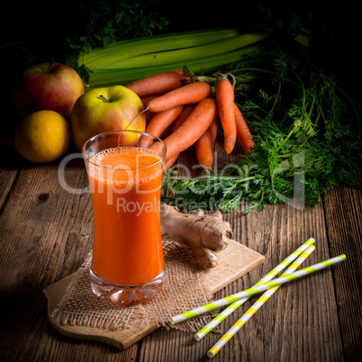 freshly squeezed carrot juice
