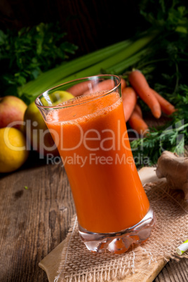 freshly squeezed carrot juice