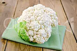 Cauliflower on napkin and board