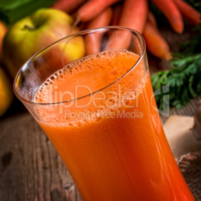 freshly squeezed carrot juice