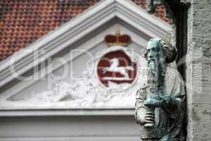 Statue an einem Haus in Braunschweig