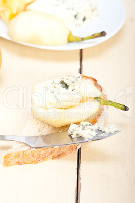 cheese and pears