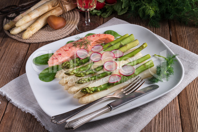 Asparagus with salmon