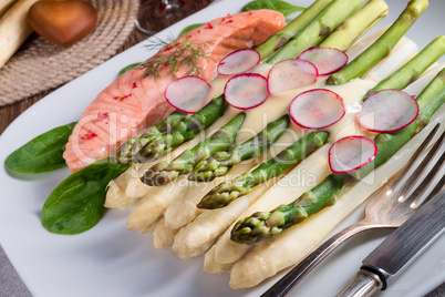 Asparagus with salmon