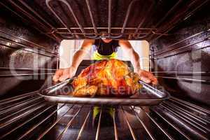 Cooking chicken in the oven at home.