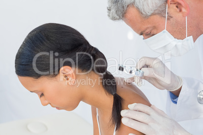 Doctor visiting patient in hospital