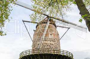 Antike Windmühle in Zons am Rhein