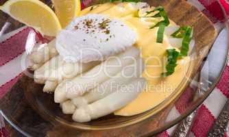 white asparagus served with a fine hollandaise sauce and Poache