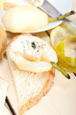 cheese and pears