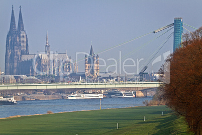 Kölner Dom und Deutzer Brücke