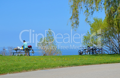 Picnic on the lake.