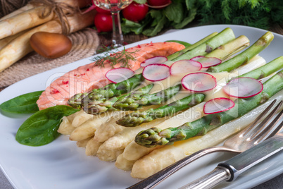 Asparagus with salmon