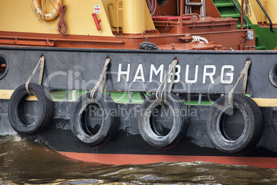 Detail eines Hafenschleppers in Hamburg, Deutschland