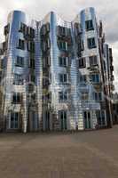 Medienhafen Düsseldorf, Gehry-Bauten