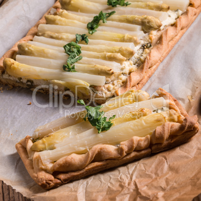 Asparagus tart with feta cheese