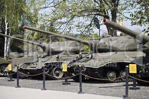 museum exhibits weapons in Kiev