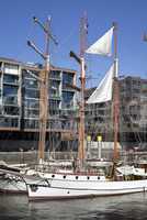 Alte Schiffe im Sandtorhafen in der Hafencity, Hamburg, Deutschl