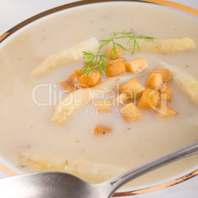 Asparagus Soup with Apple cubes