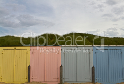farbenfrohe Strandkabinen, Zeeland