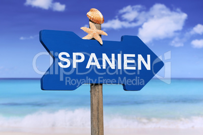 Spanien mit Strand und Meer in den Ferien im Sommer