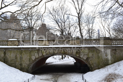 Glade Arch under the snow
