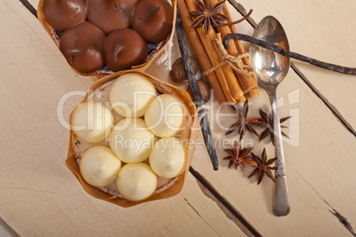 chocolate vanilla and spices cream cake dessert