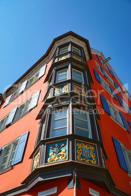 Blick auf einen Erker an einem altem Haus in Rottweil