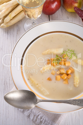 Asparagus Soup with Apple cubes