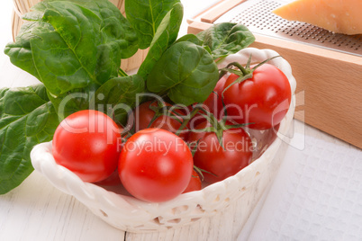 Tomatoes with Spinach