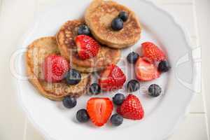 Pfannkuchen mit Beeren