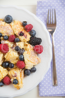 Kaiserschmarrn mit Beeren