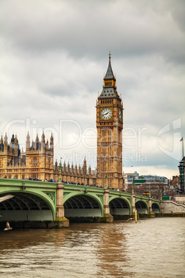 Overview of London with the Elizabeth Tower