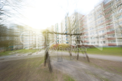 Schaukel auf einsamen Spielplatz