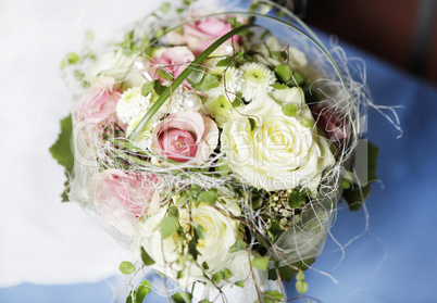 Brautstrauß mit gelben und rosa Rosen