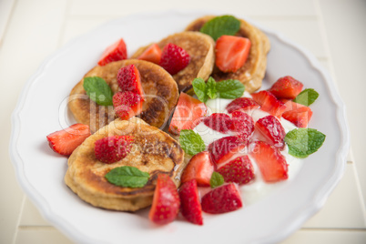 Belgische Waffeln mit frischen Beeren