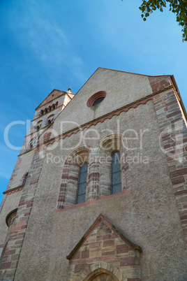 Frontansicht des Breisacher Münsters