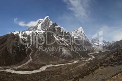 Cholatse and other high mountains in the Everest Region