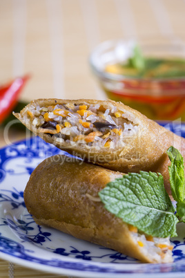 Crisp Asian spring rolls