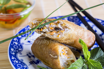 Crisp Asian spring rolls