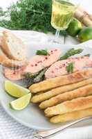 Roasted asparagus with salmon fillet