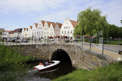 Steinbrücke in Friedrichstadt