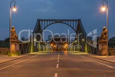 Glienicker Brücke frontal