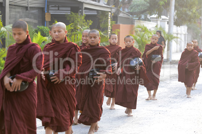 ASIA MYANMAR NYAUNGSHWE MONK